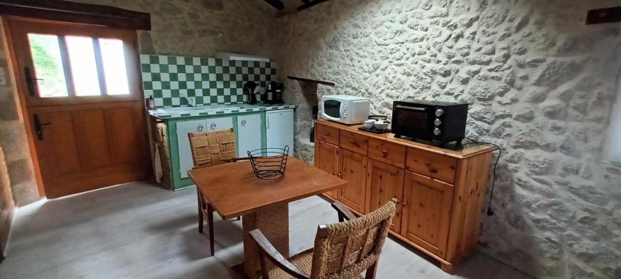 Les Gites Du Hameau Avec Piscine Castelnau-sur-Gupie Экстерьер фото